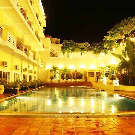 Serendipity Beach Resort Sihanoukville Kültér fotó