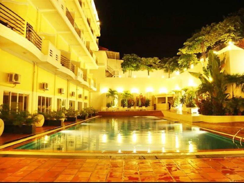 Serendipity Beach Resort Sihanoukville Kültér fotó