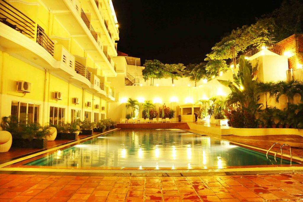 Serendipity Beach Resort Sihanoukville Kültér fotó