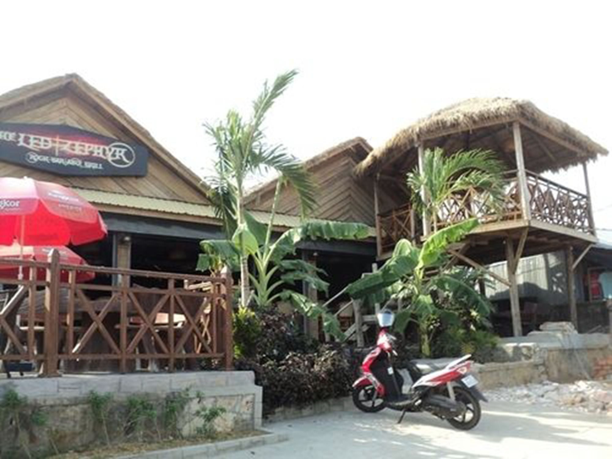 Serendipity Beach Resort Sihanoukville Kültér fotó